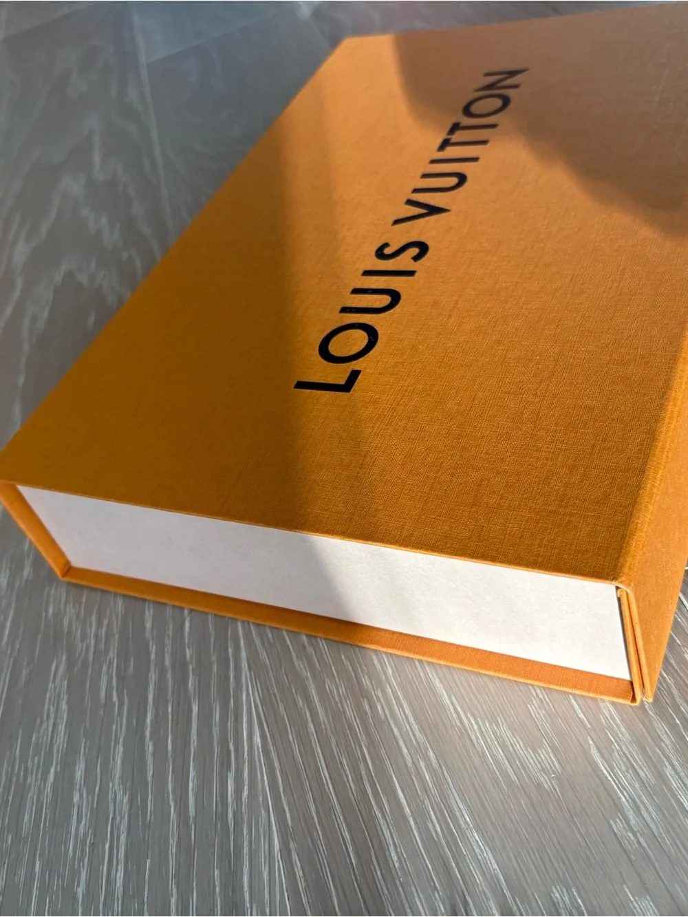 Louis Vuitton medium flat shirt gift box